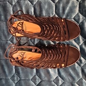 Fergalicious block heel size 8.5